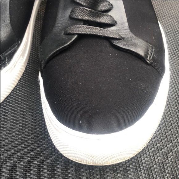 Kenneth Cole Double Knot Sneakers size 9 - Picture 2 of 6